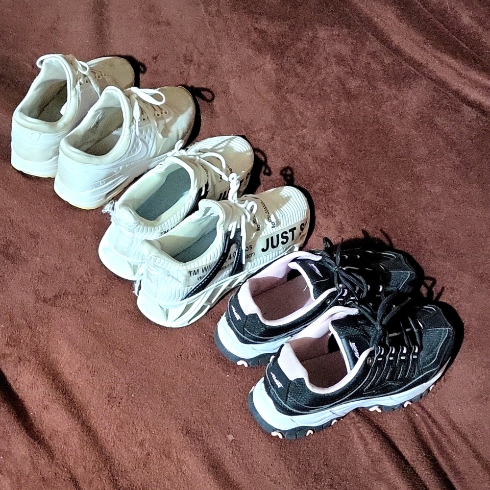 3 pairs women's sneakers sz7 Nike and Avia lot of 3 USED
